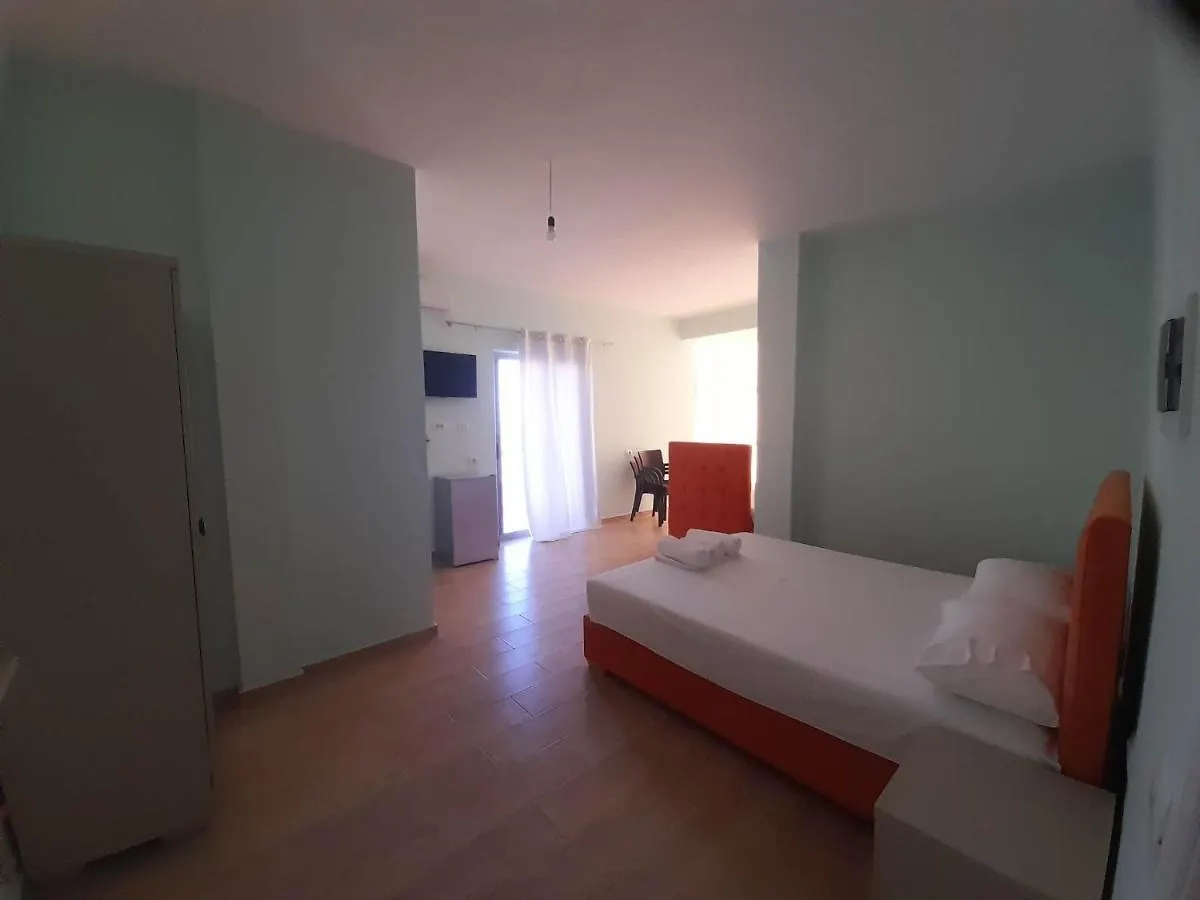 Dhanil Hotel Borsh - Himare Albanië